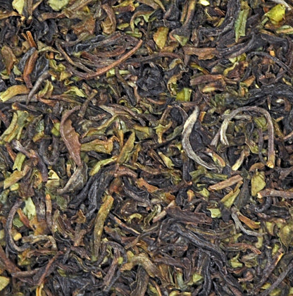 Darjeeling loose leaf black tea from India. TGFOP grade with a high proportion of golden tea leaf tips.