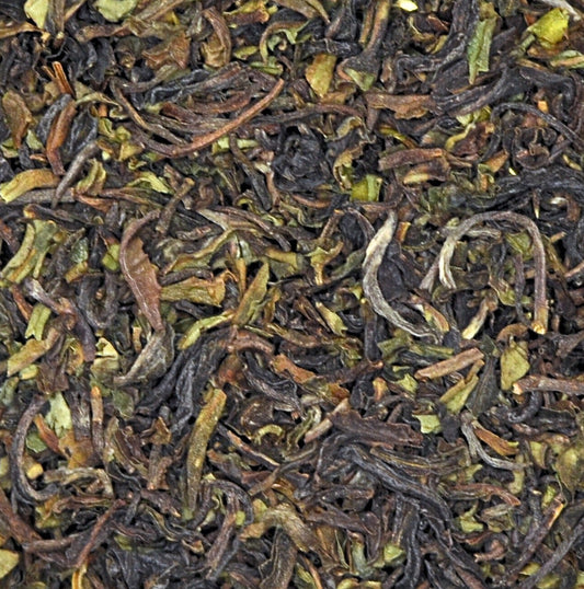 Darjeeling loose leaf black tea from India. TGFOP grade with a high proportion of golden tea leaf tips.